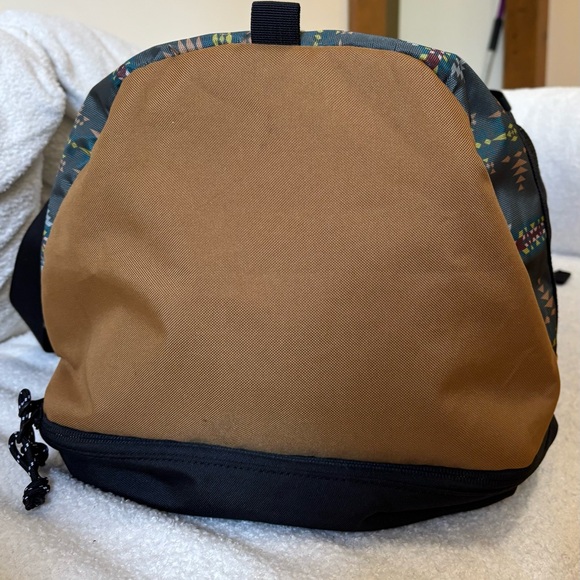 Pendleton RANCHO ARROYO EXPLORER CARRYALL WEEKENDER - NEW, tags included - Picture 9 of 10